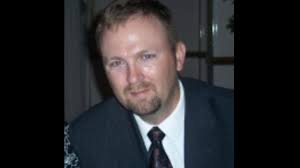 Robert Neuhausen's Instagram, Twitter & Facebook