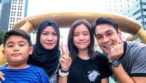Hisyam hamid mengamuk kena prank mawar rashid. Saya Sudah Lalui Kehidupan Broken Family Tak Mahu Anak Anak Rasai Sama Hisyam Hamid Tak Terlepas Dugaan Dalam Rumah Tangga Hiburan Mstar