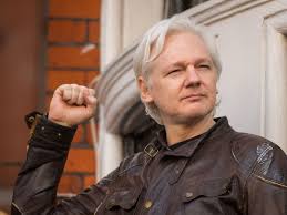 He's a journalist 🌎what kind of world is this where journalists & whistleblowers exposing war crimes are jailed, & liars & arms. 83g8eidywxin6m