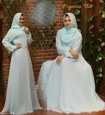 Model gamis polos kombinasi dua warna selanjutnya terinspirasi oleh warna cocoa yang lembut dan elegan. Gamis Organza Gambar Islami