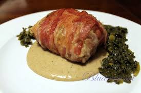 Per disossare un pollo il modo pi� semplice � il seguente ora che il pollo � disossato, se fosse alquanto grosso, formate il composto per riempirlo, con grammi. Sovracosce Di Pollo Disossate Ripiene Con Crema Di Patate Ai Funghi Cotto E Postato