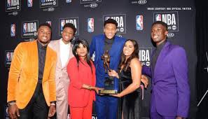 Видео giannis antetokounmpo with 31 points vs. Who Is Giannis Antetokounmpo Girlfriend Mariah Riddlesprigger Is A Childhood Lakers Fan