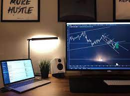 Setups On Setups Desksetup Forex Job Workstation Trading Forextrader Business Stocks Fo Escritorios De Casa Modernos Financas Escritorio Em Casa