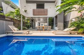 Bay beach house hotel is located in main beach district and offers views of byron bay. Kokos Beach House 1 Byron Bay Byron Bay Holiday Rentals