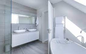Jeder kann sich die gut geheizte atmosphäre in den wellnesstempeln vorstellen, in der man sich auch im bademantel oder eben im whirlpool oder in der badewanne einfach wohl fühlt. Heizung Badezimmer Test Empfehlungen 06 21 Luftking