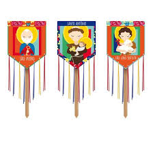 É também o único santo cujo nascimento e martírio, este último. Espeto Decoracao Para Jardim Estandarte Sortido Sao Joao 3 Un