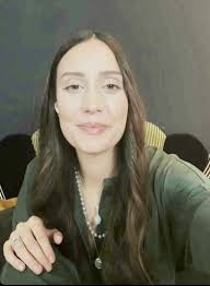 Julia Elle in diretta disattiva i commenti e ai follower dice: "Ci sarà una  sentenza"