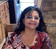 Elsa Salas's Instagram, Twitter & Facebook