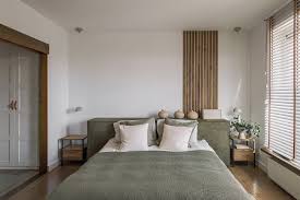 10 Oak Furniture Bedroom Ideas & Colour Schemes | Evelyn Lily