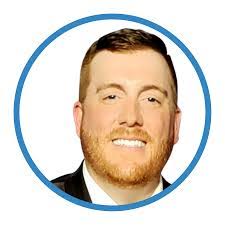 Aaron Eades's Instagram, Twitter & Facebook