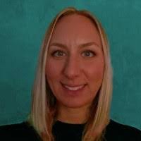 Andrea Huggins's Instagram, Twitter & Facebook