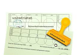 Deutscher schwerbehindertenausweis (© björn wylezich / fotolia.com)auf der rückseite des schwerbehindertenausweises stehen unter anderem die merkzeichen. Schwerbehindertenausweis Beantragen Soll Ich Oder Soll Ich Besser Nicht Dgb Rechtsschutz Gmbh