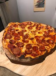 Simple Pepperoni Pizza Pizza
