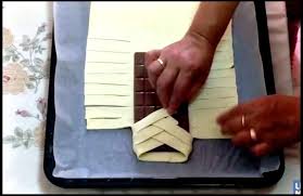 Tres Rapide Et Exquis Voici Un Dessert A La Fois Facile A Faire Et Incroyablement Bon La Pate Feuilletee Au Recette Recettes De Cuisine Cuisine Et Boissons
