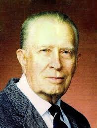 Leo Charles Squires (1917-2006)