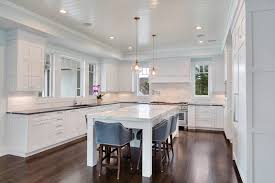 white transitional kitchen mantoloking