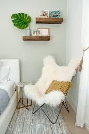 Sarah barnard designs healthy, happy, personalized spaces that are deeply connected to nature and art. A Teen S Beachy Boho Bedroom Design By Dkor Miami Design Team
