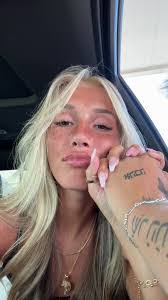 Madeline Mason's Instagram, Twitter & Facebook