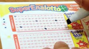 Su 10elotto5.it ,trovi inoltre i risultati e la combinazione vincente del gioco del lotto , del millionday del simbolotto e del 10. Superenalotto Estrazione Lotto Oggi Giovedi 17 Ottobre Verifica Schedina