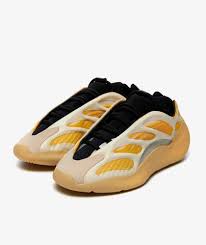 Rated 4.9 out of 5 based on 14 customer ratings. Yeezy 700 V3 Safflower