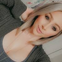 Jessica Sweat's Instagram, Twitter & Facebook