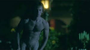 OMG, hes naked: Actor Greg Austin goes frontal in Hunters S2 - OMG.BLOG