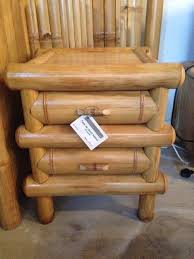 Mobilier En Bambou Table De Chevet En Bambou Com Imagens Moveis De Bambu Artesanato Com Bambu Casas De Bambu