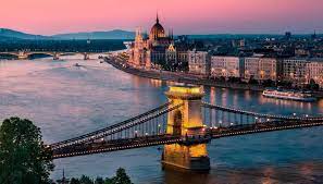 Originally published by companhia das letras, it was translated into english by alison entrekin in 2004. O Que Fazer Em Budapeste Hungria Roteiro De 3 Dias Vou Na Janela Blog De Viagens