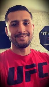 Seriously hope dominick reyes is ok. Rare Photos Of Dominick Reyes With His Parents Brothers Law Of The Fist