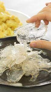ガラス細工みたい 透明ポテトチップス 材料 じゃがいも 8個 オリーブオイル 100ml 塩 大さじ1 片栗粉 大さじ4 手順 下準備 じゃがいもを洗い ペーパーでしっかりと水気をふきとる 1 じゃがいもに1 くらいの深さの切り込みを ポテトチップス