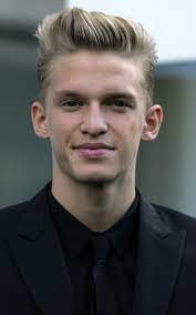 Simpson was discovered in 2009 after uploading covers of popular songs by justin timberlake, jason mraz and others to youtube. Cody Simpson Wikipedia