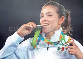 Desde que llegó de manera oficial a los juegos olímpicos, en sydney 2000, el taekwondo es el deporte en el que méxico más brilló con dos medallas de oro, dos de plata y tres de bronce. Mexico Gana Plata En Taekwondo Femenil