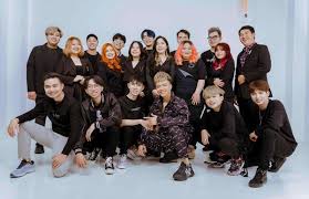 The team's stadium is the 75,923 seat san siro, officially known as stadio giuseppe meazza after the former player who represented both milan and internazionale. Mister Vá»‹t La Ai Tiá»ƒu Sá»­ Sá»± Nghiá»‡p Ä'á»i TÆ° Cá»§a Quach Viá»‡t Hoai