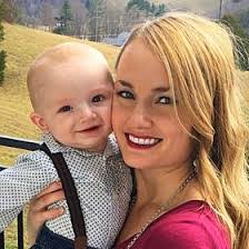 Kasey Peterson's Instagram, Twitter & Facebook