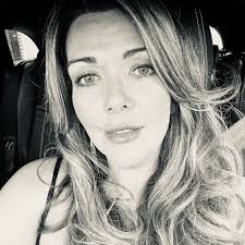 We adore our gorgeous Mary She can sell a ketchup Popsicle to someone with  white gloves. She's really good She not only is a nutritionist but also the  ambassador to @lululemon in