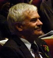 Michael Byrns honoré pour ses 42 ans de service auprès de Desjardins