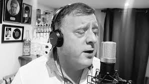 Rockie Brown Band with Chris Phillips (Zowie Bowie)