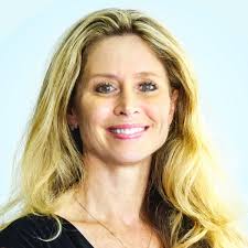 Adrienne Holmes's Instagram, Twitter & Facebook