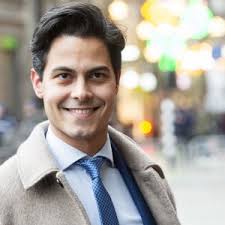 Klimaatdrammer jetten heeft zijn mondje vol van, eh, het klimaatakkoord, maar zelf kent hij geen enkele vliegschaamte. Rob Jetten Rtl Nieuws