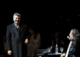 La triste noticia fue comunicada por su amigo, el productor teatral javier faroni a través de su cuenta de twitter donde. Yozsz2yuxfudlm