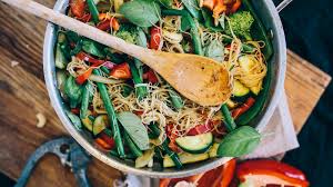 If you're like many people, you might have a monthly rotation of dinner entrees that you regularly cycle through. 7 Healthy Dinner Recipes To Inspire You Mid Week Food Matters