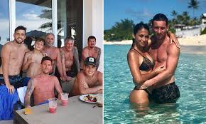 The world may not know antonela roccuzzo by her profession as a model. Barcelona News Lionel Messi Relaxes With Friends And Family As He Enjoys Final Days Of Summer Break Daily Mail Online