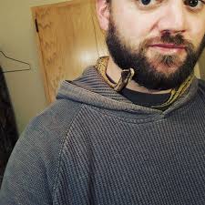 Glider 0734ND3R does not approve of GC watching Snake Discovery