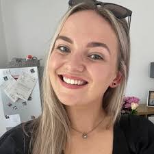 Ann Boardman's Instagram, Twitter & Facebook