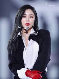 Solar, moonbyul, wheein, and hwasa. Wheein Moonbyul Mamamoo Hwasa