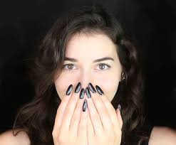 Julie Ventura's Instagram, Twitter & Facebook