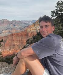 Davis McIntire (@davismcintire) • Instagram photos and videos