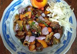 Beberapa juga akan memasak kikil kambing atau sapi yang menjadi hewan kurban. Cara Membuat Sate Kepala Kambing Yang Enak