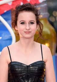 Madeleine Harris's Instagram, Twitter & Facebook