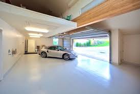 Modernes Garagen Design Fur Minimalistisches Haus Carport Freshouse Villa Satteldach Architecture Holz Hauseinga Garagen Innen Moderne Garage Garagenbau